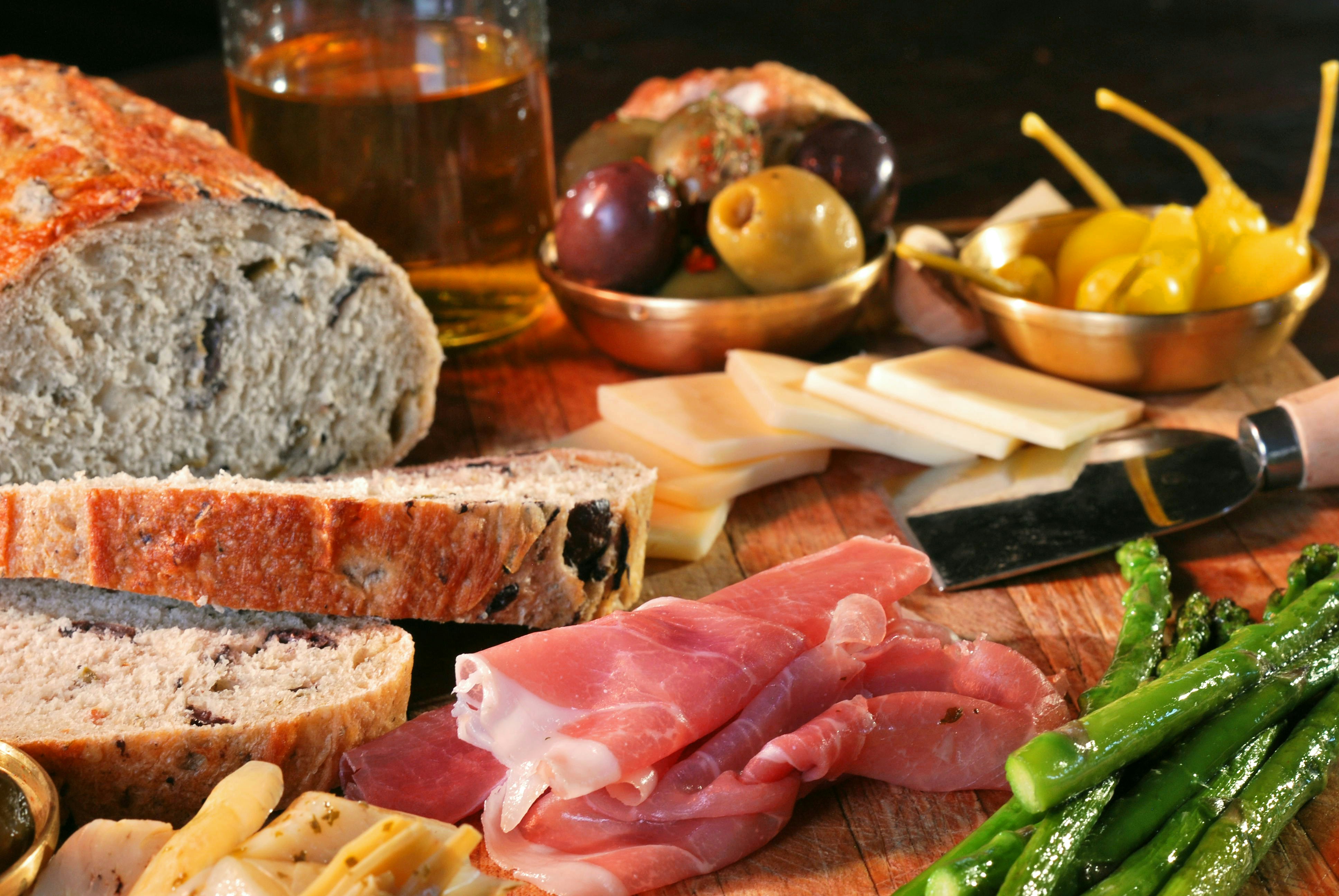 Antipasti (vegetables, olives, spreads)